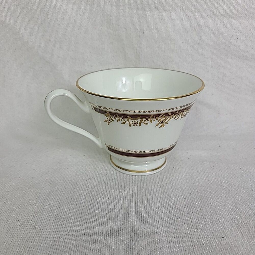 Vintage Oxford Palace Court Bone China Teacup Tea Cup Made in USA